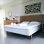 Avia Holiday Homes Apartment