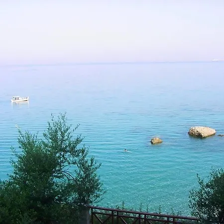 Avia Holiday Homes